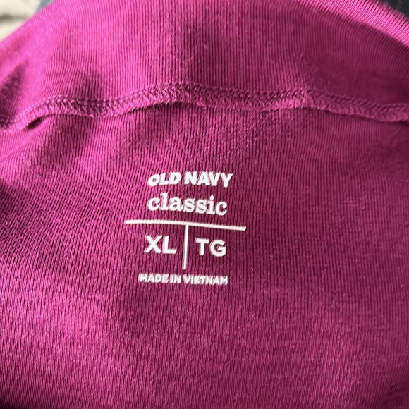 Old Navy long sleeves, T shirt for women size XL. 1 Black, and 1 Wine colour. - Picture 9 of 10